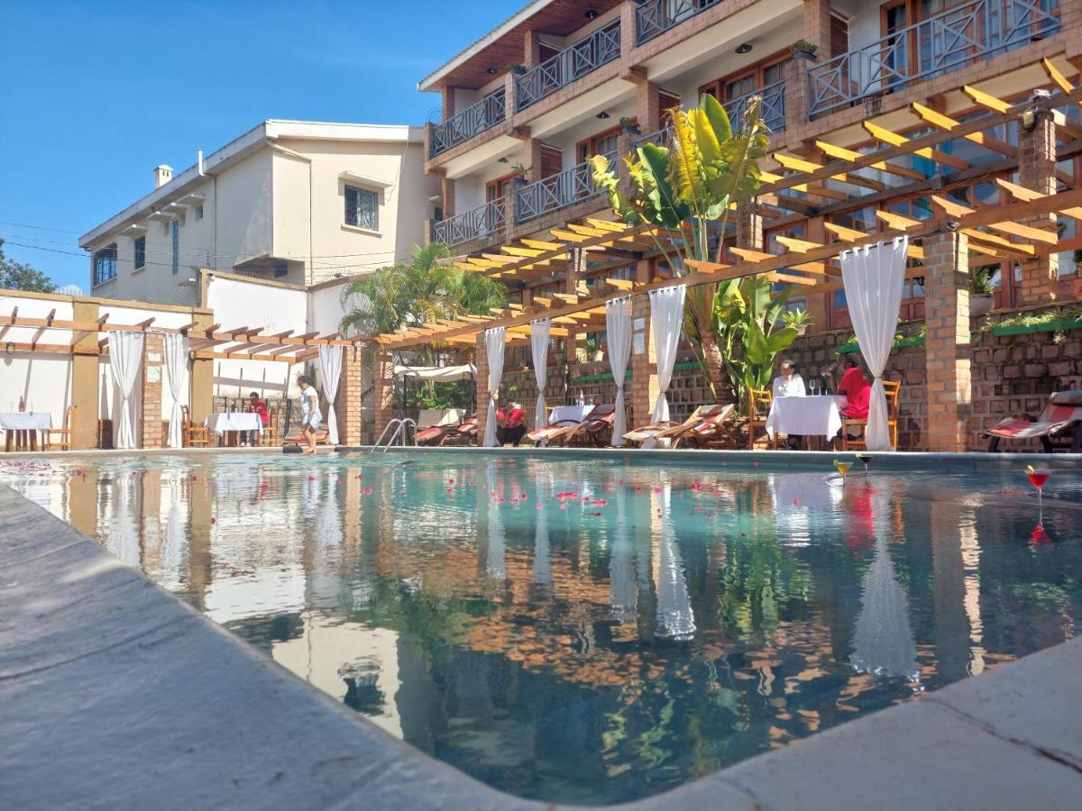 Island Continent Hôtel Ivato (Analamanga) Exterior foto