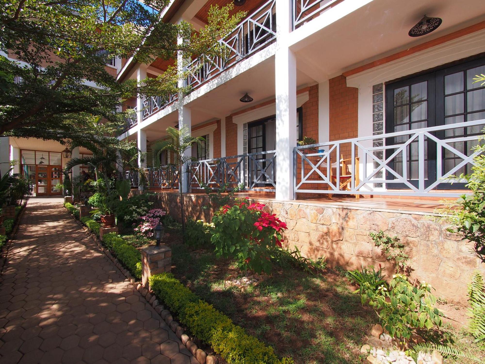 Island Continent Hôtel Ivato (Analamanga) Exterior foto