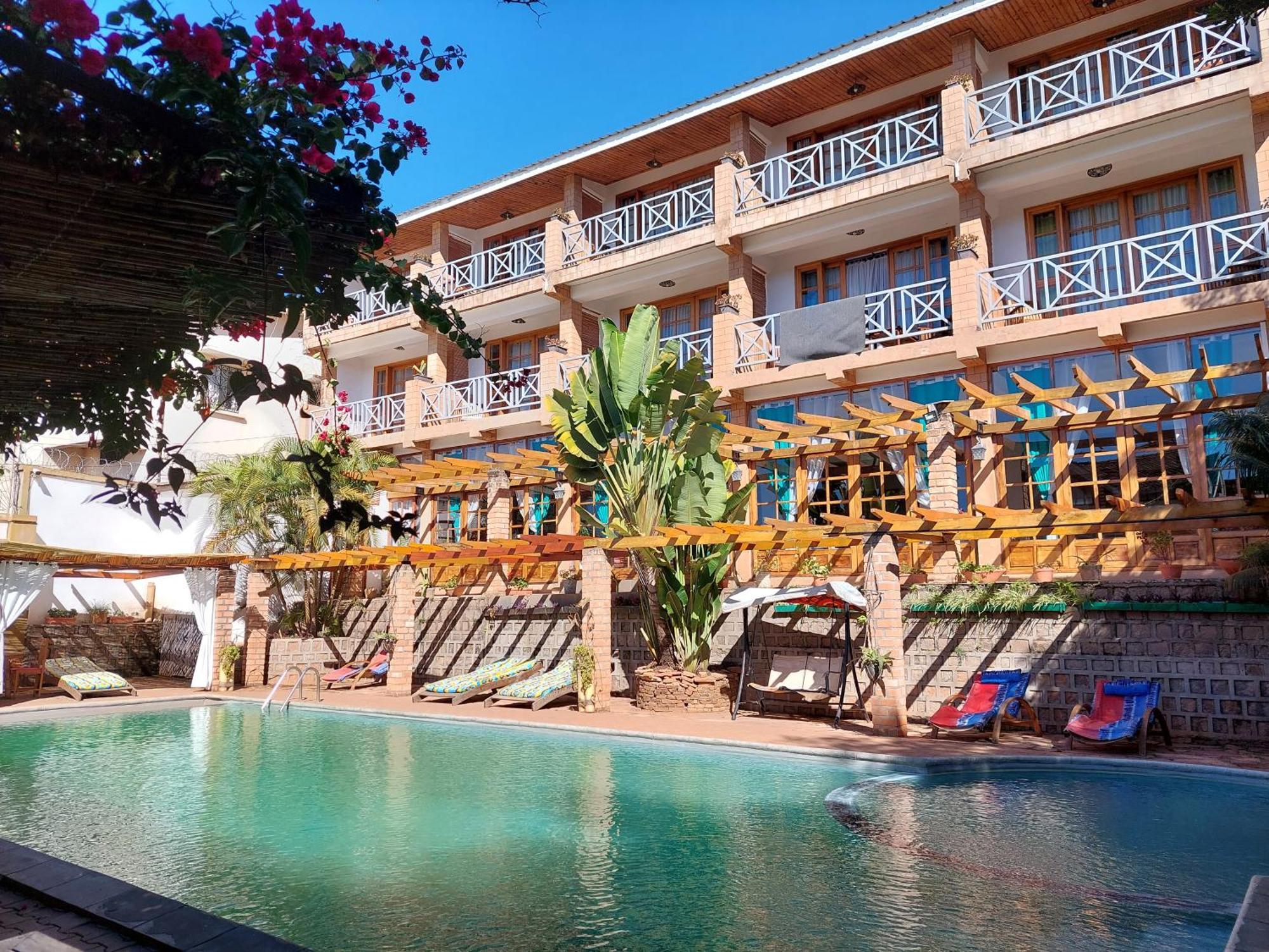 Island Continent Hôtel Ivato (Analamanga) Exterior foto