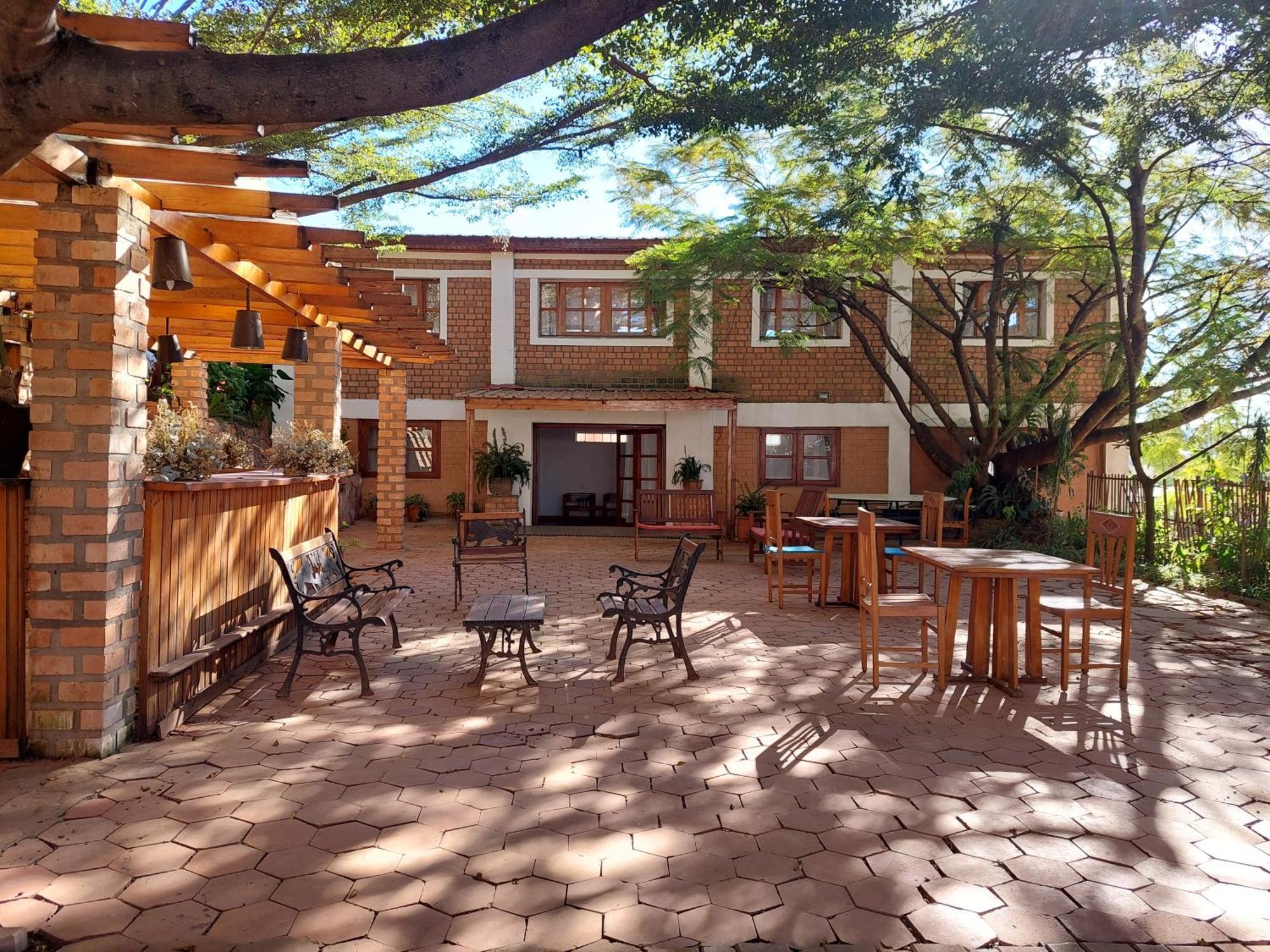 Island Continent Hôtel Ivato (Analamanga) Exterior foto